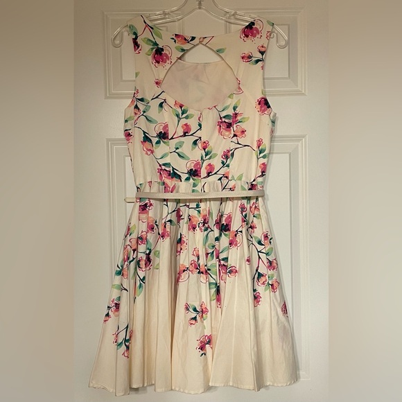 NWT Fit & Flare Dress by LC Lauren Conrad in a Size 10 - Picture 2 of 4